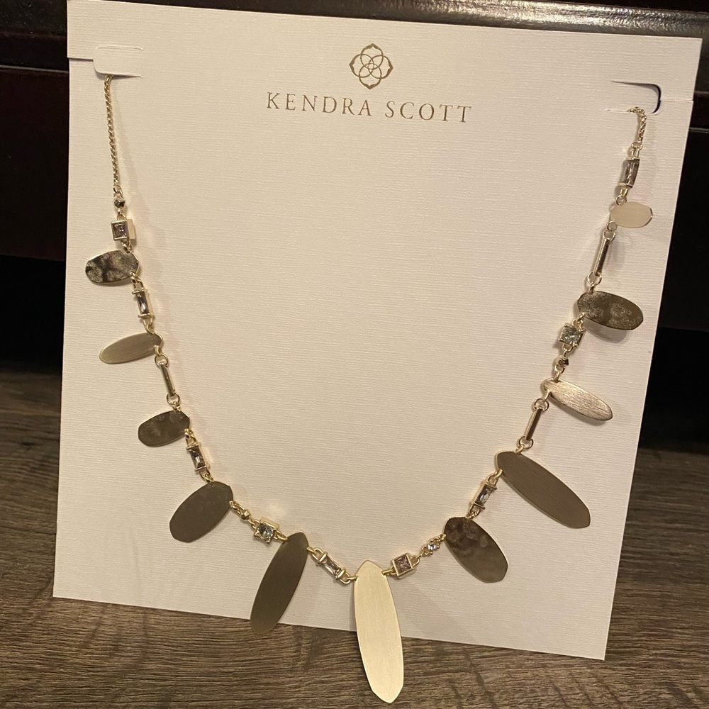 Kendra Scott Necklace